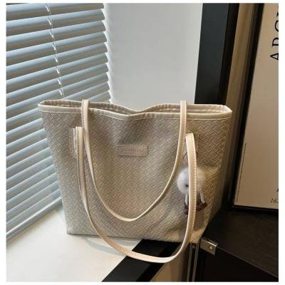 Mat Leather Tote Bag