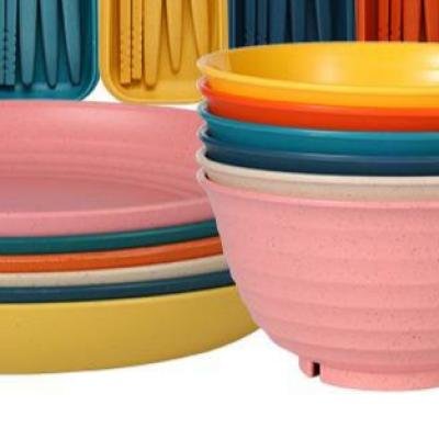 THICK PLASTIC DINNERWARE/SERVING SET