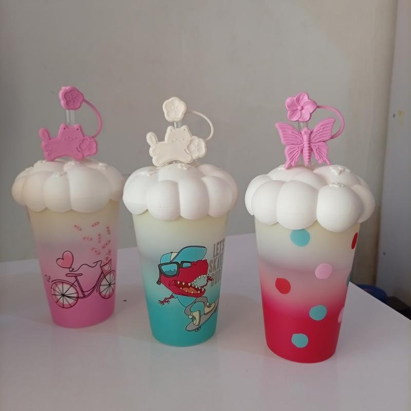 FANCY CUP WITH COVER AND STRAW COVER